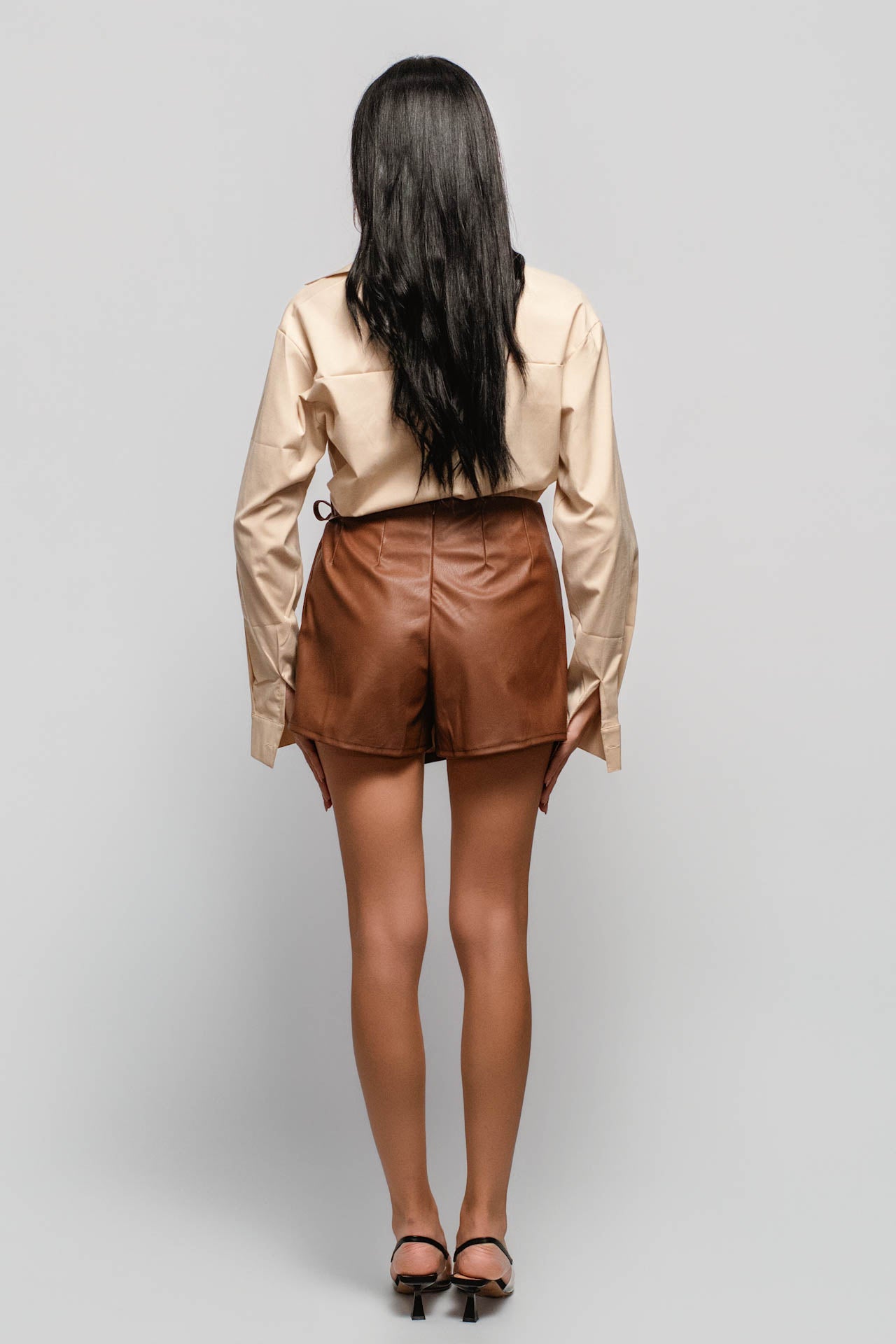 Falda Short Cuerina Caramel Macchiato