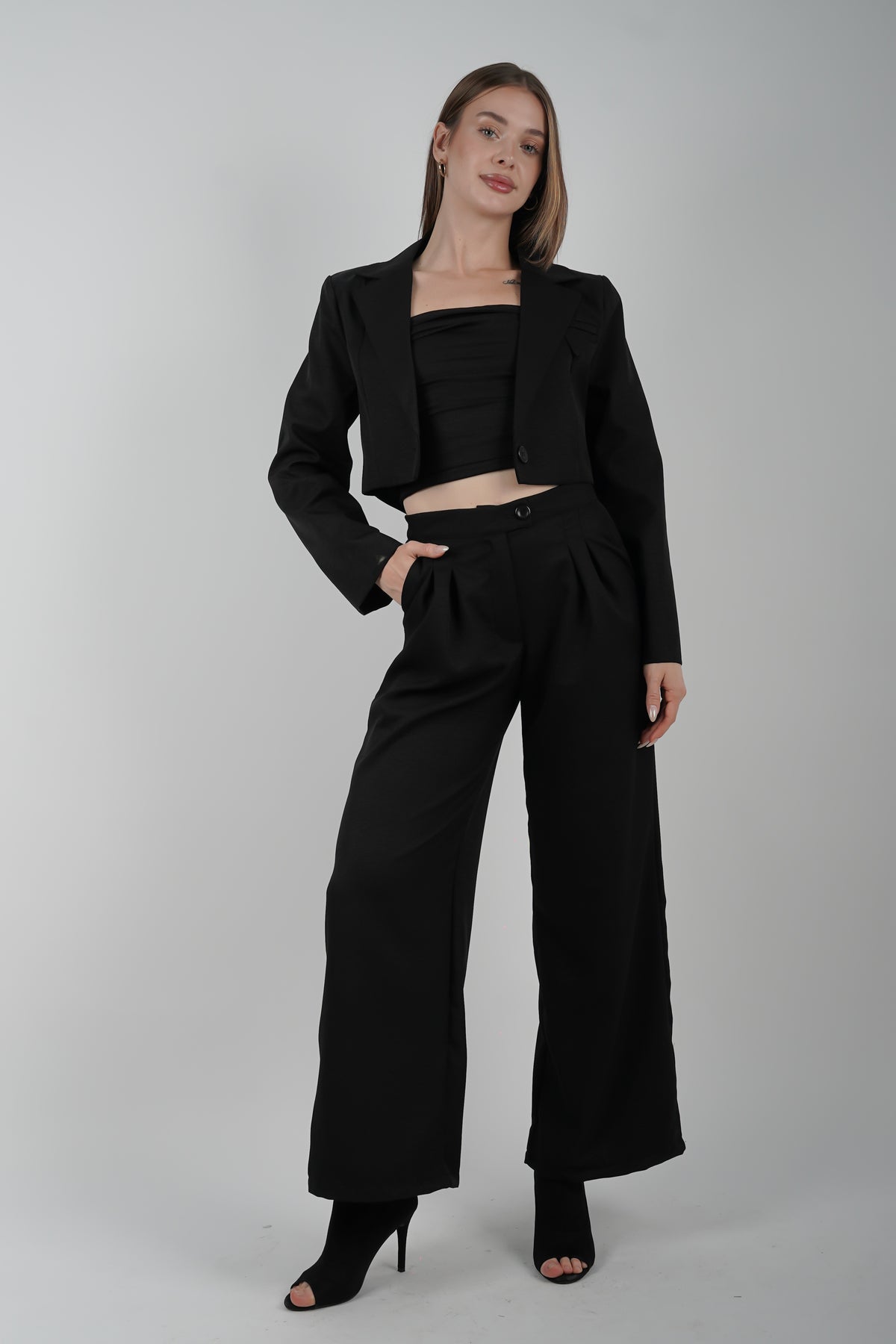 Blazer Cropped Tulum Negro